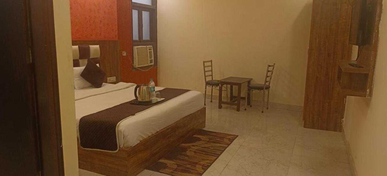 Airport Hotel Prince Palace By Byobhotels New Delhi Exteriör bild