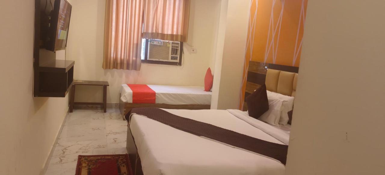 Airport Hotel Prince Palace By Byobhotels New Delhi Exteriör bild
