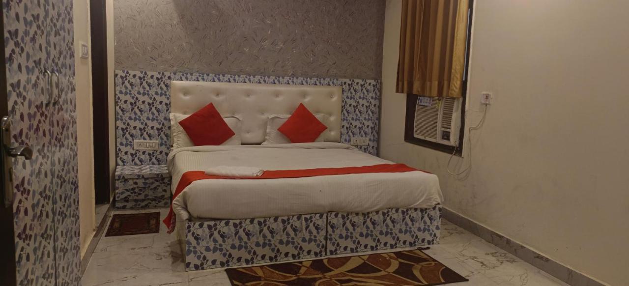 Airport Hotel Prince Palace By Byobhotels New Delhi Exteriör bild