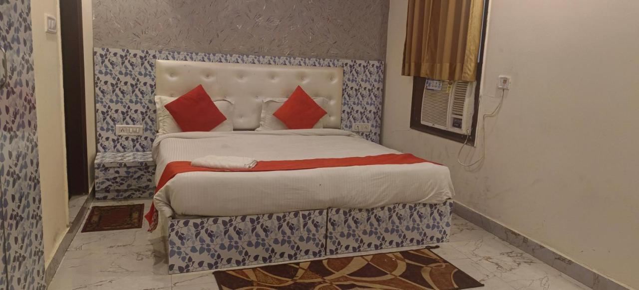 Airport Hotel Prince Palace By Byobhotels New Delhi Exteriör bild